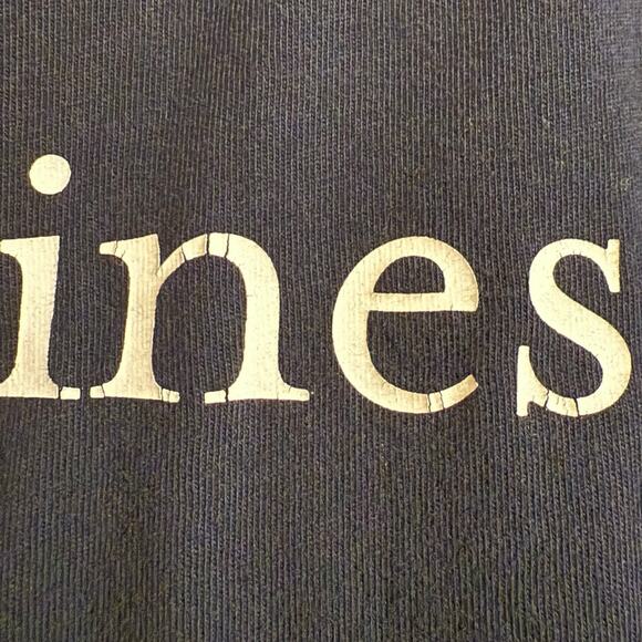 Vineyard Vines Navy Blue Classic Graphic Tee with Pink Whale Size Large - Picture 6 of 7